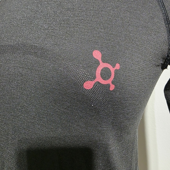 LULULEMON ORANGE THEORY COLLAB SWIFTLY LONG SLEEVE BLACK SZ 4 - Picture 2 of 6